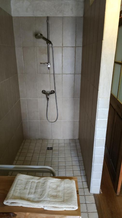 Chez Jacquie Et Fifi Panzió Mont-Dauphin Kültér fotó